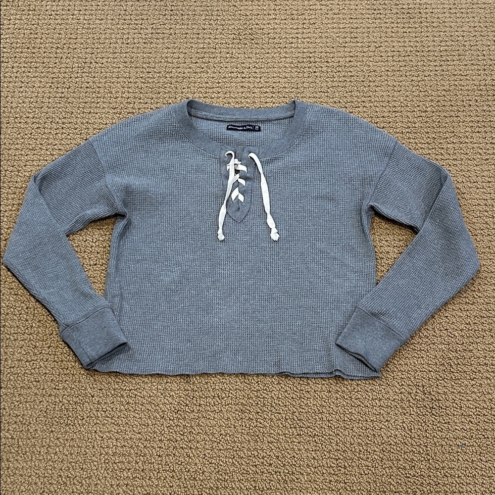 Abercrombie & Fitch Long Sleeve Waffle Knit Top XS Gray Cropped Lace Up Henley